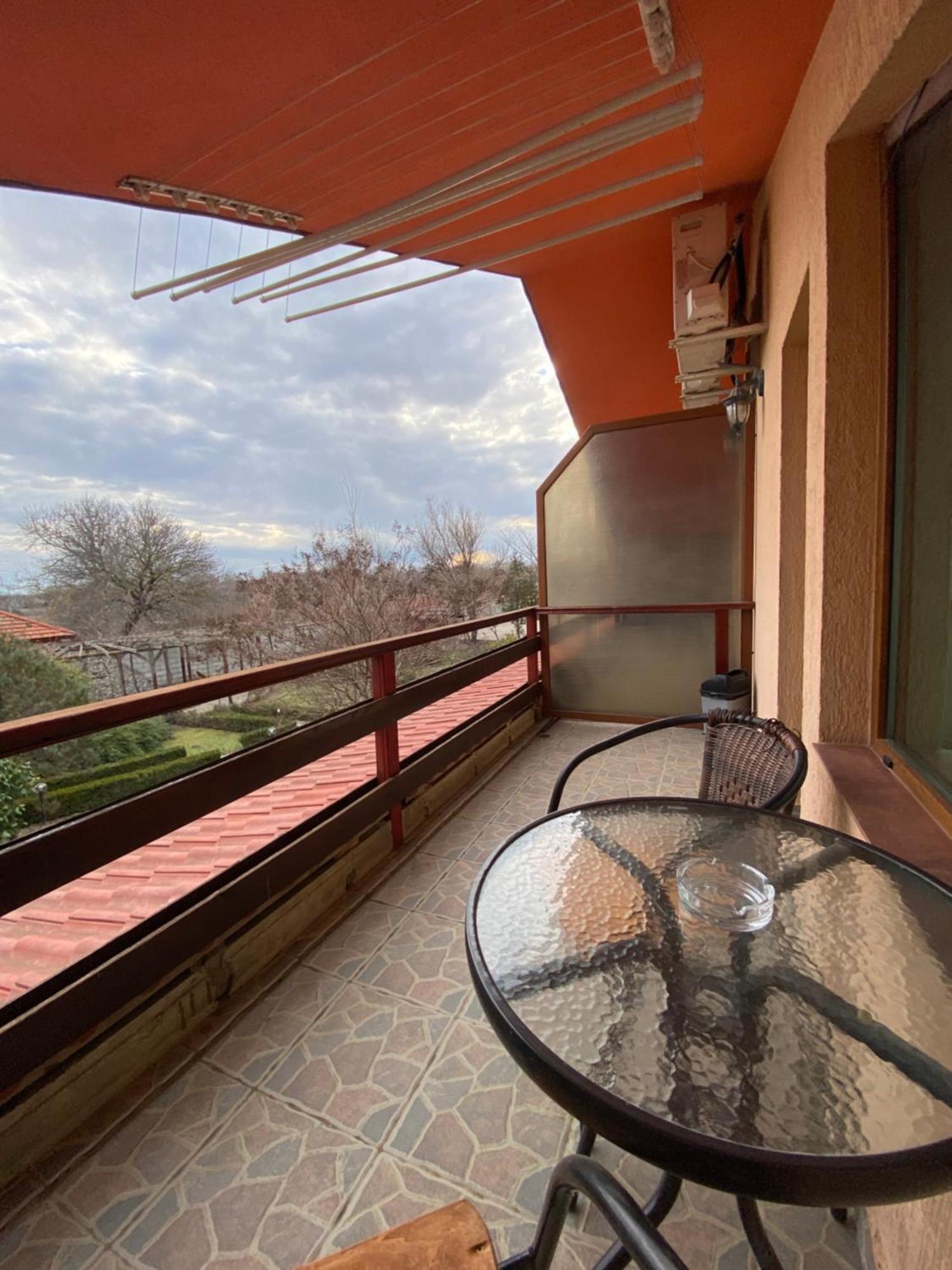 Guest Rooms Wild Duck Ezerets Extérieur photo