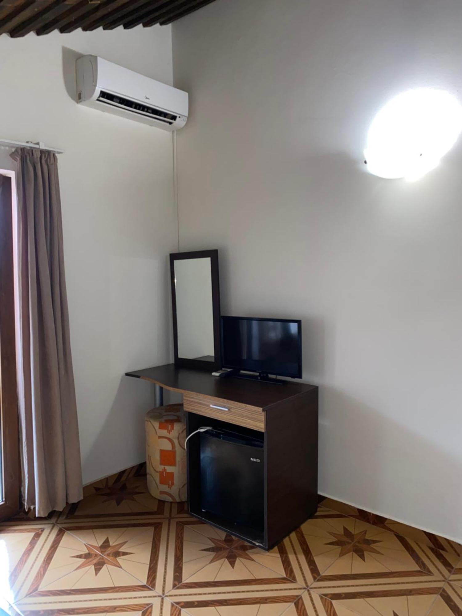 Guest Rooms Wild Duck Ezerets Extérieur photo